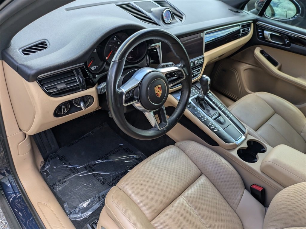2020 Porsche Macan Base photo 9