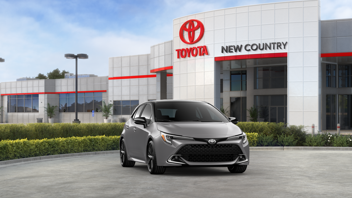 2025 Toyota Corolla XSE photo 16