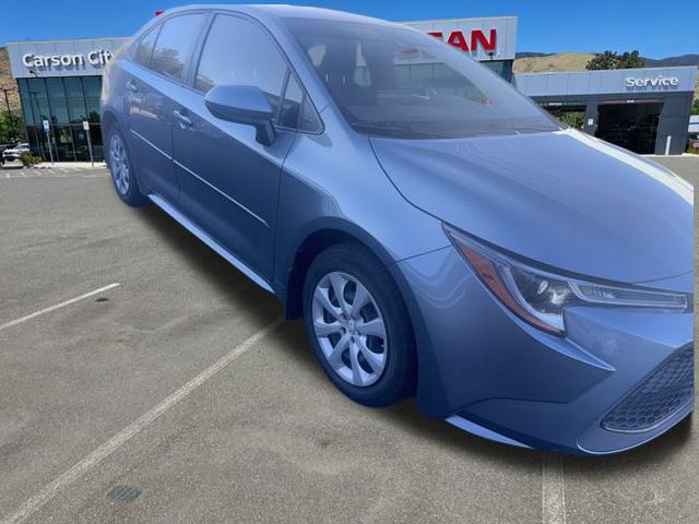 2022 Toyota Corolla LE photo 3