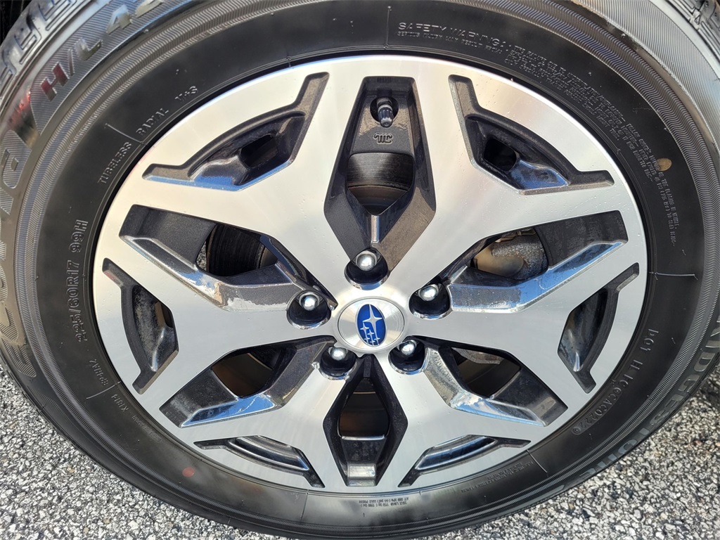 2022 Subaru Forester Premium photo 12