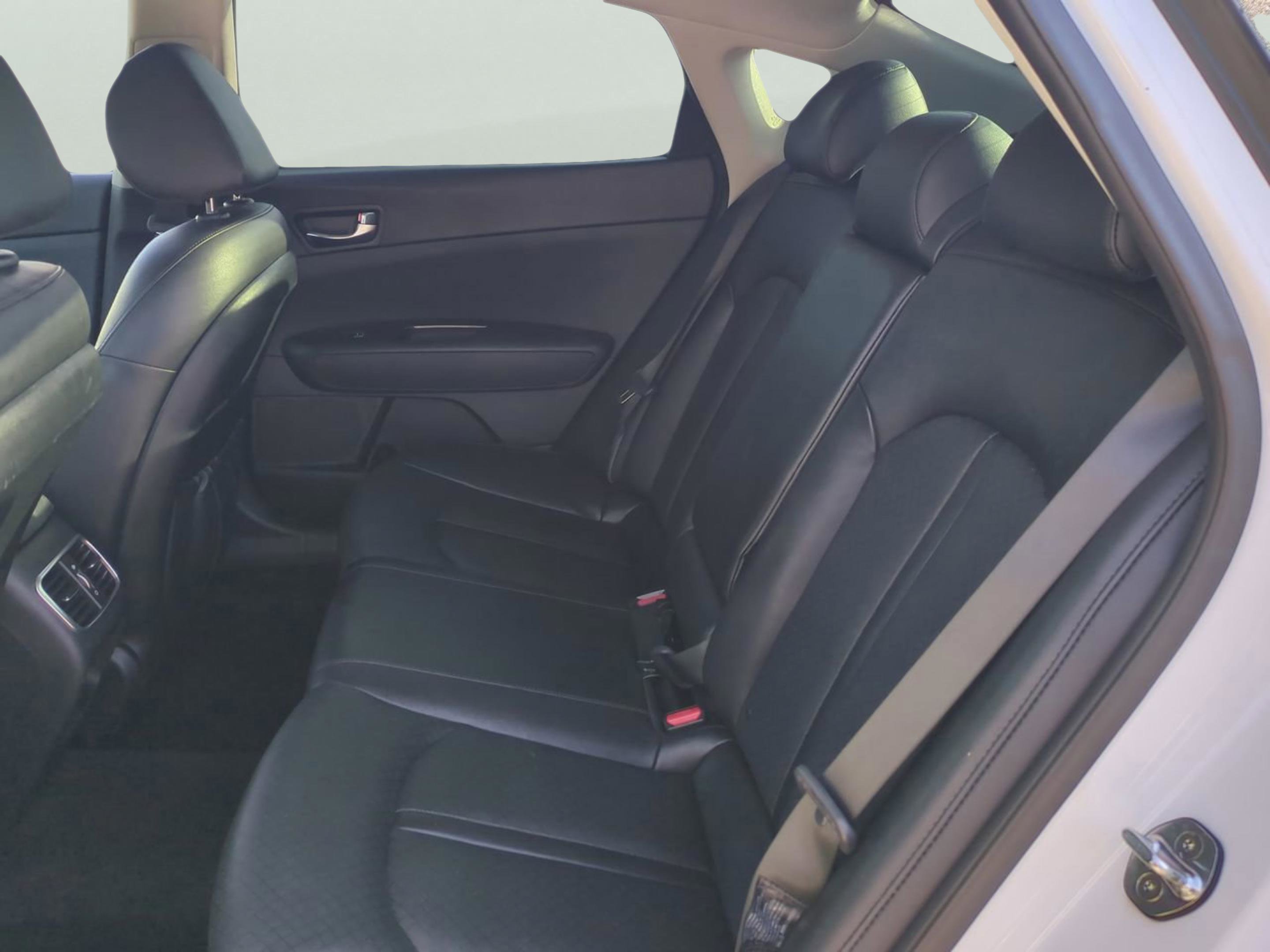 2019 Kia Optima EX Premium photo 14