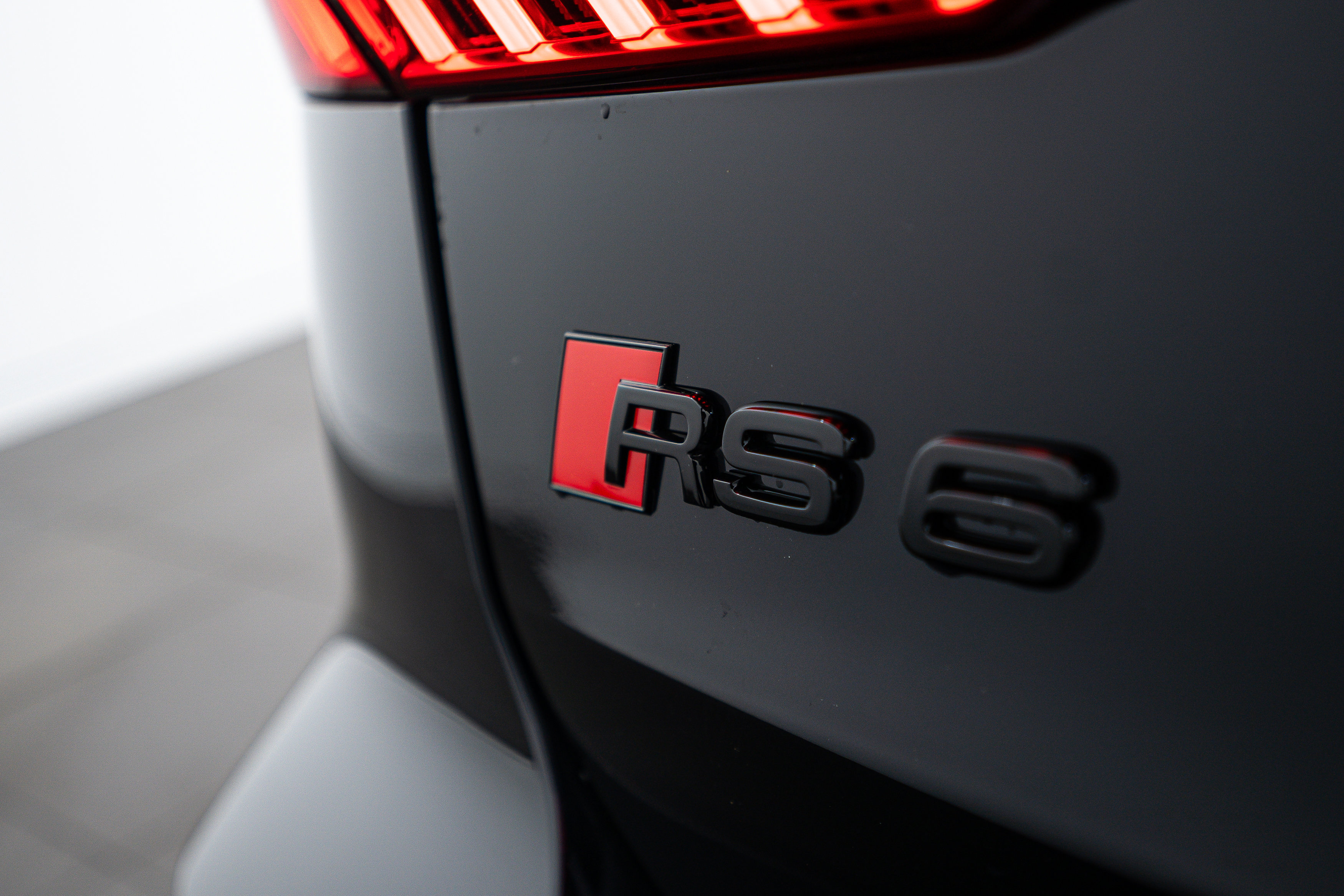 2025 Audi RS 6 Avant Performance Base photo 13