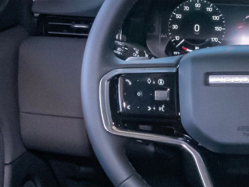2025 Land Rover Discovery Sport S photo 15