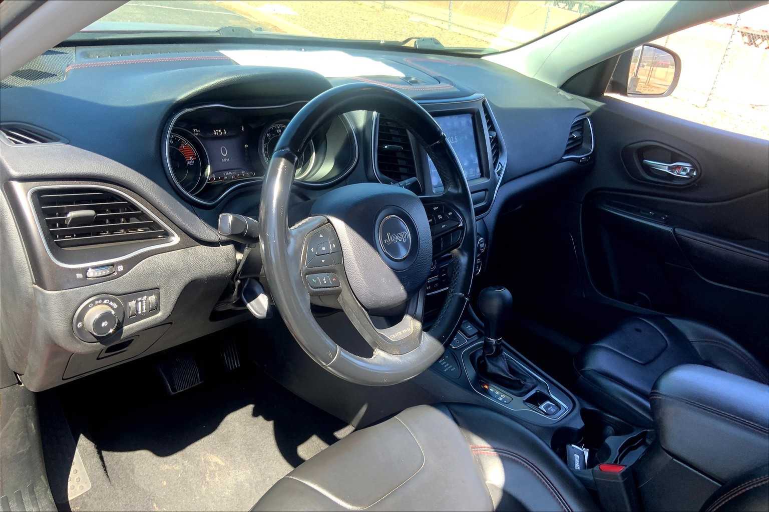 2019 Jeep Cherokee Trailhawk photo 14