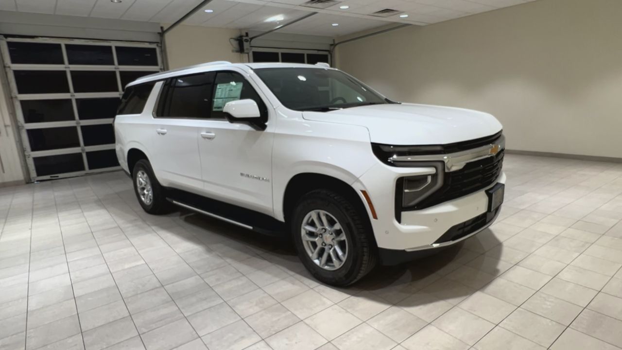 2025 Chevrolet Suburban LS photo 3