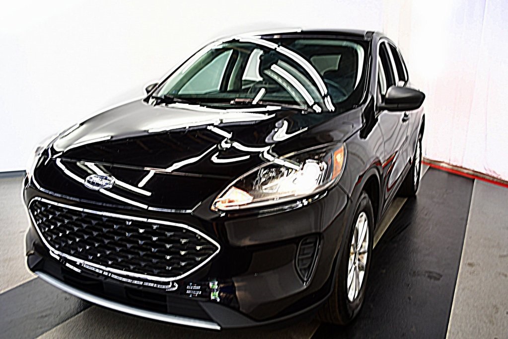 2022 Ford Escape SE's photo