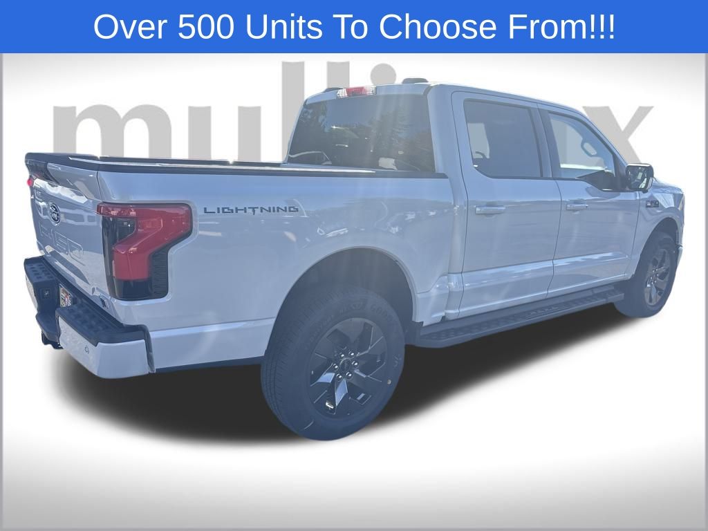 2025 Ford F-150 Lightning photo 3