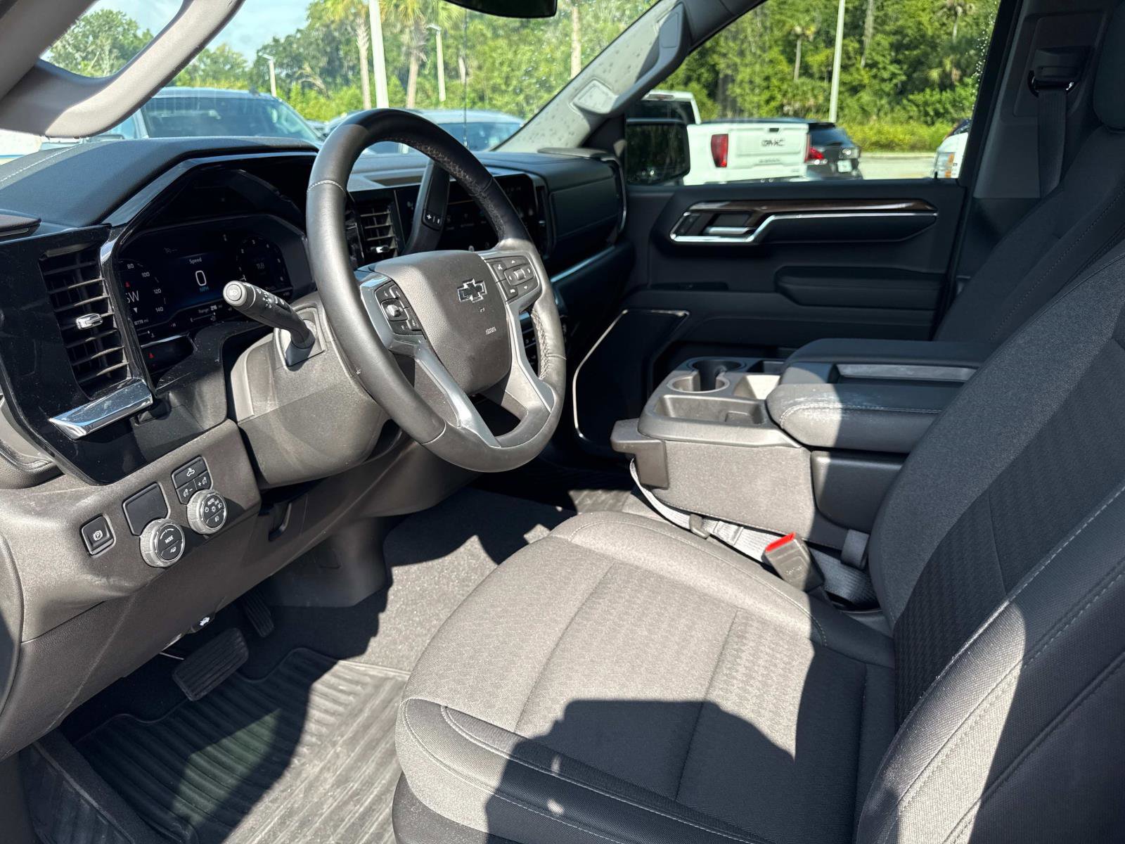 2024 Chevrolet Silverado 1500 RST photo 26