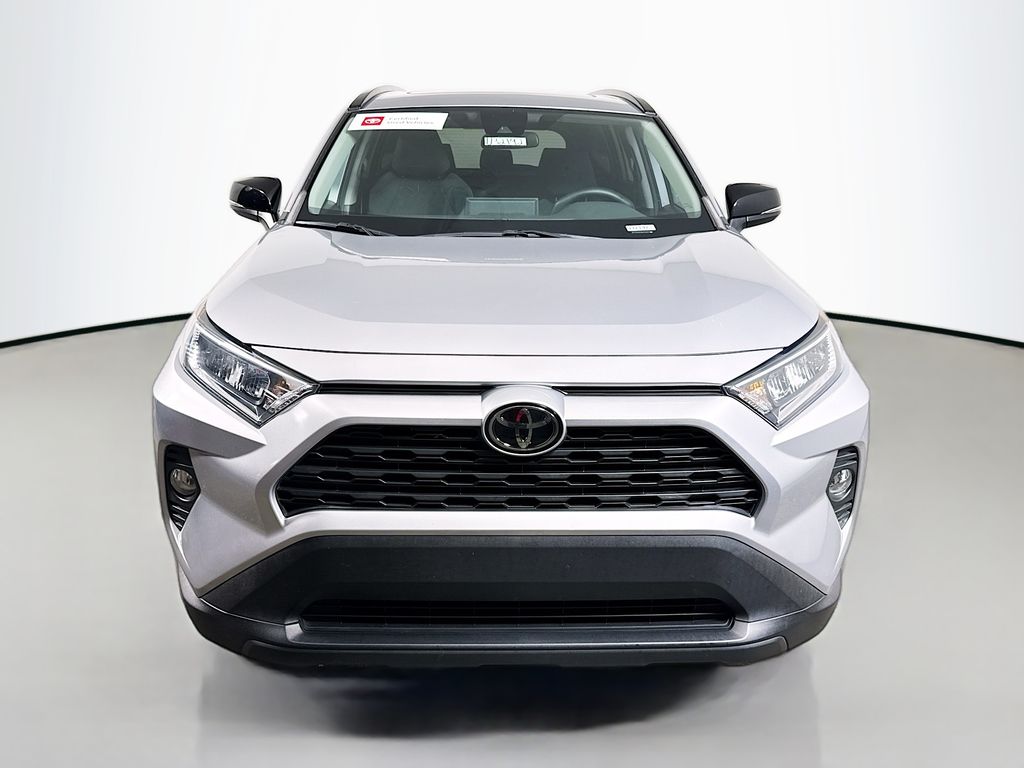 2021 Toyota RAV4 XLE photo 2