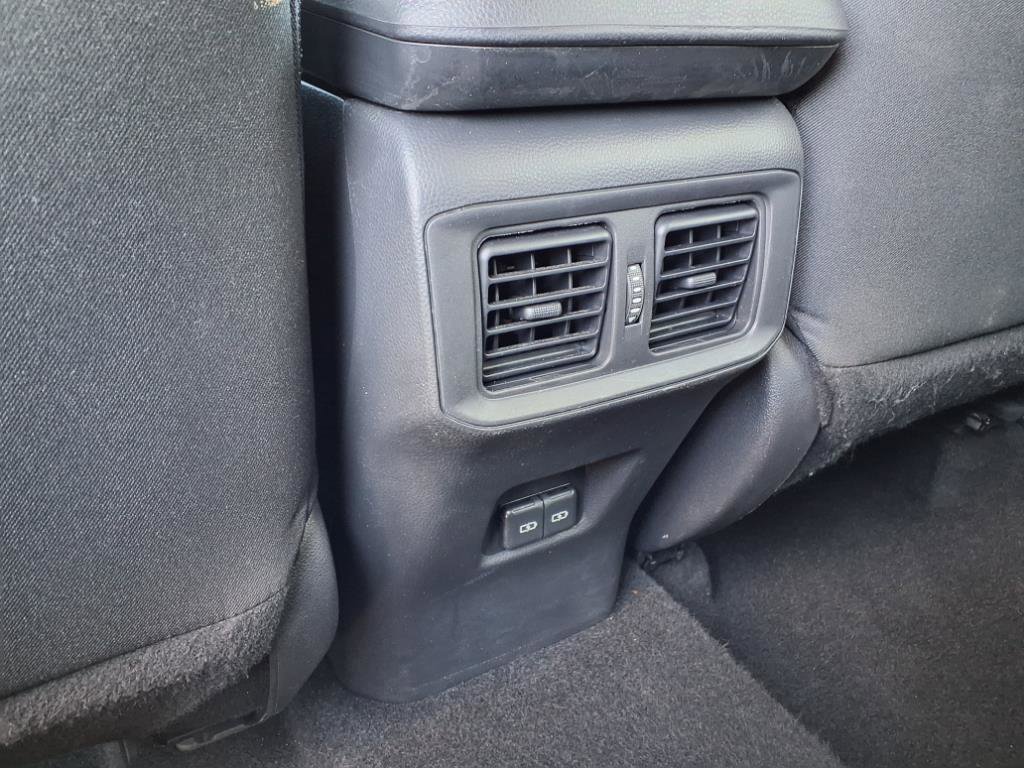 2024 Toyota RAV4 Hybrid XLE photo 17