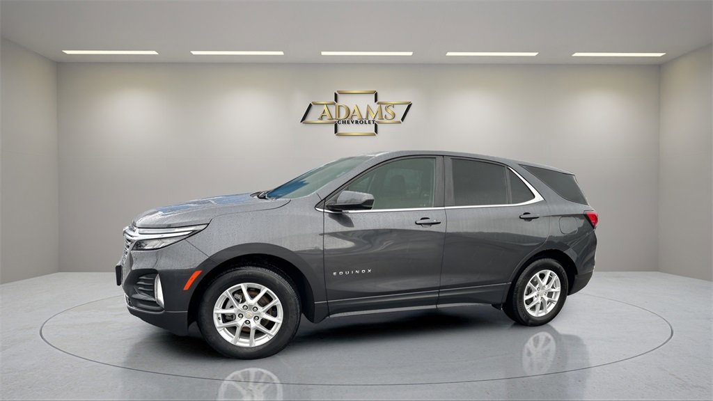 2023 Chevrolet Equinox LT photo 2