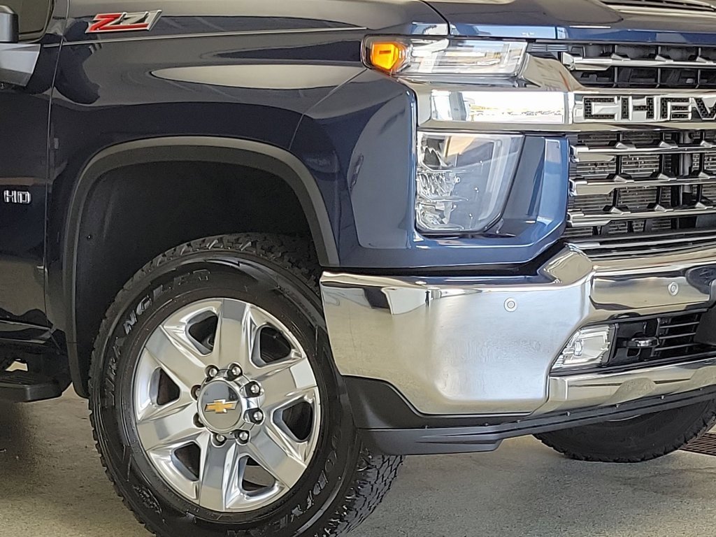 2022 Chevrolet Silverado 2500HD LTZ photo 3
