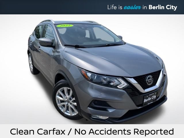 2022 Nissan Rogue Sport SV's photo
