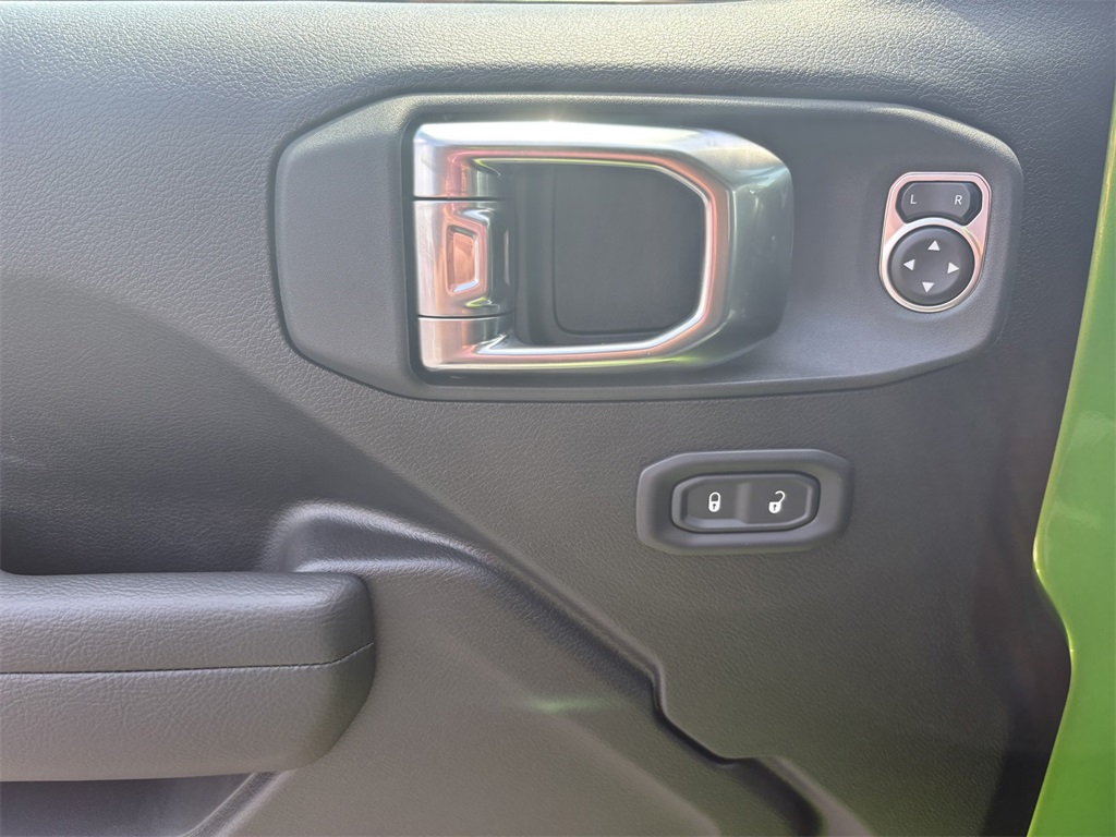 2025 Jeep Gladiator Sport S photo 8