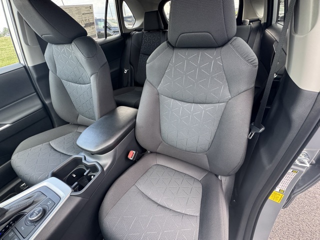 2025 Toyota RAV4 Hybrid XLE photo 11