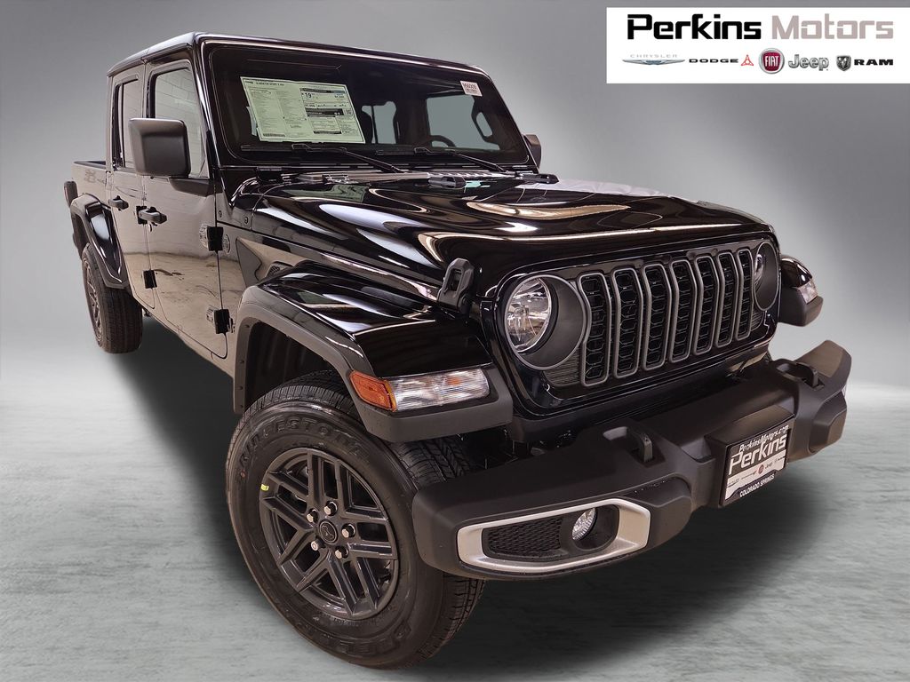 2026 Jeep Gladiator Sport S's photo