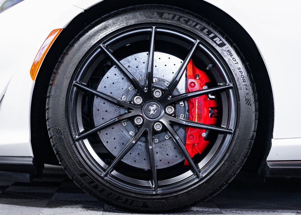 Certified Used 2018 Bianco Avus Ferrari Base image 5