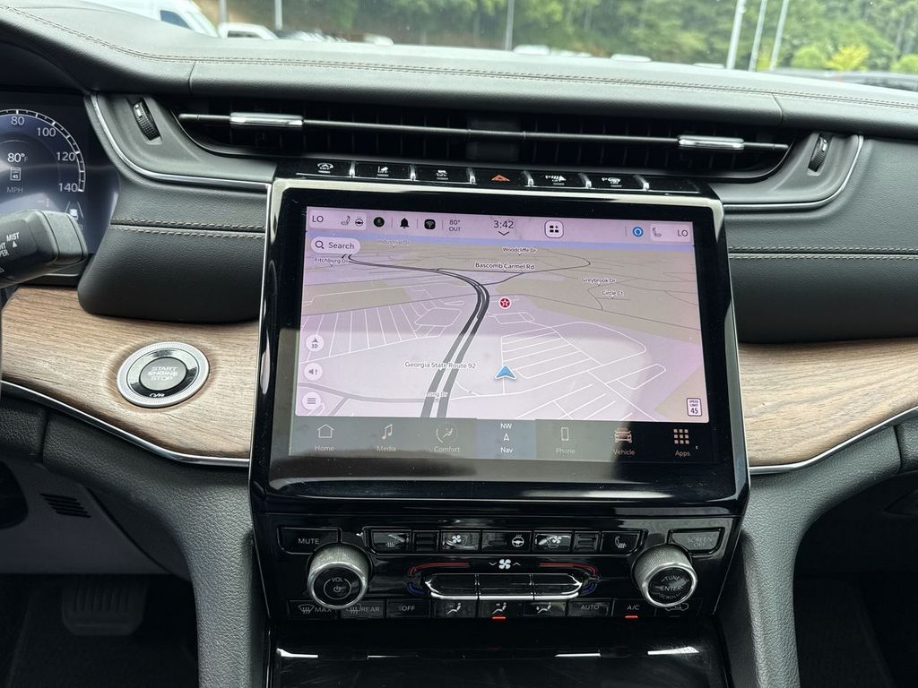 2023 Jeep Grand Cherokee Summit photo 18