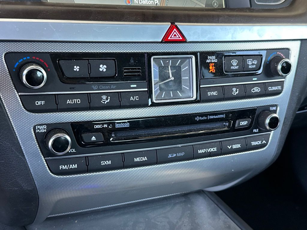 2019 Genesis G80 3.8 photo 8