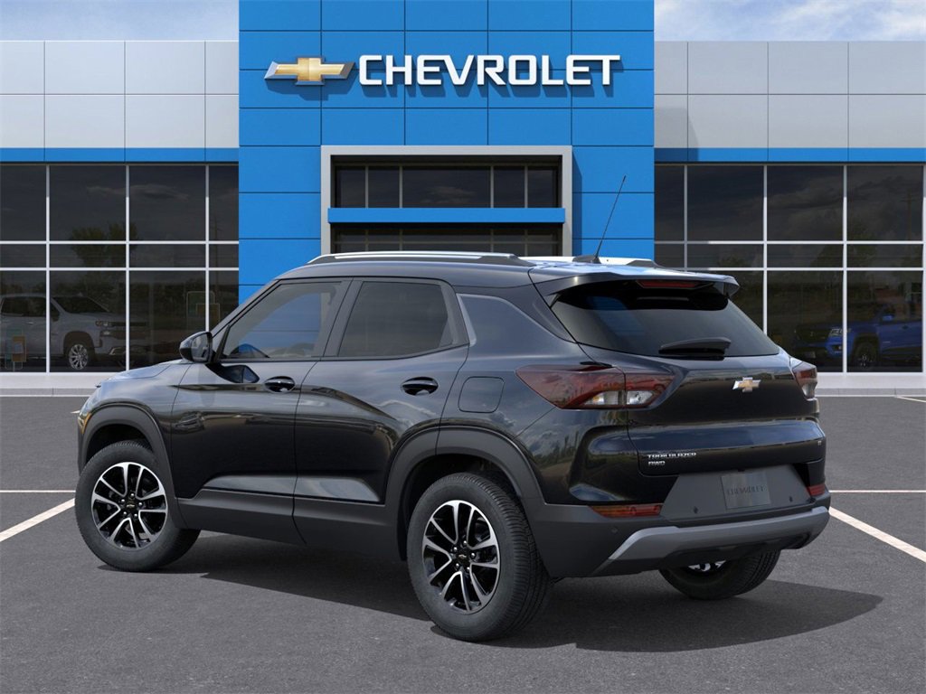 2026 Chevrolet Trailblazer LT photo 2