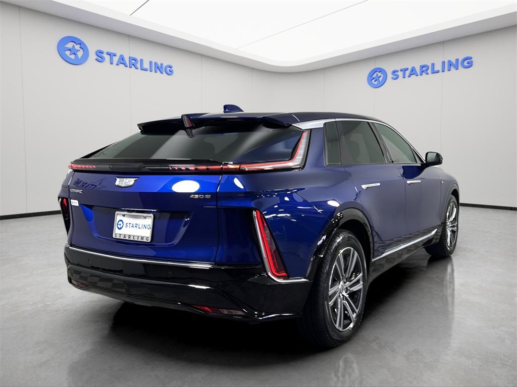 2024 Cadillac Lyriq Luxury photo 8