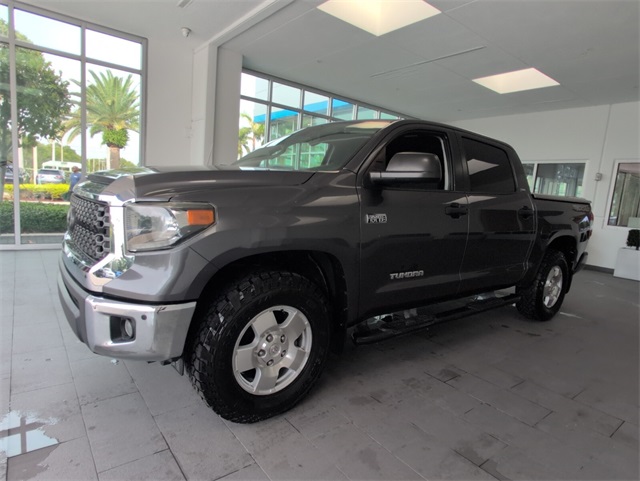 2019 Toyota Tundra SR5 CrewMax photo 4