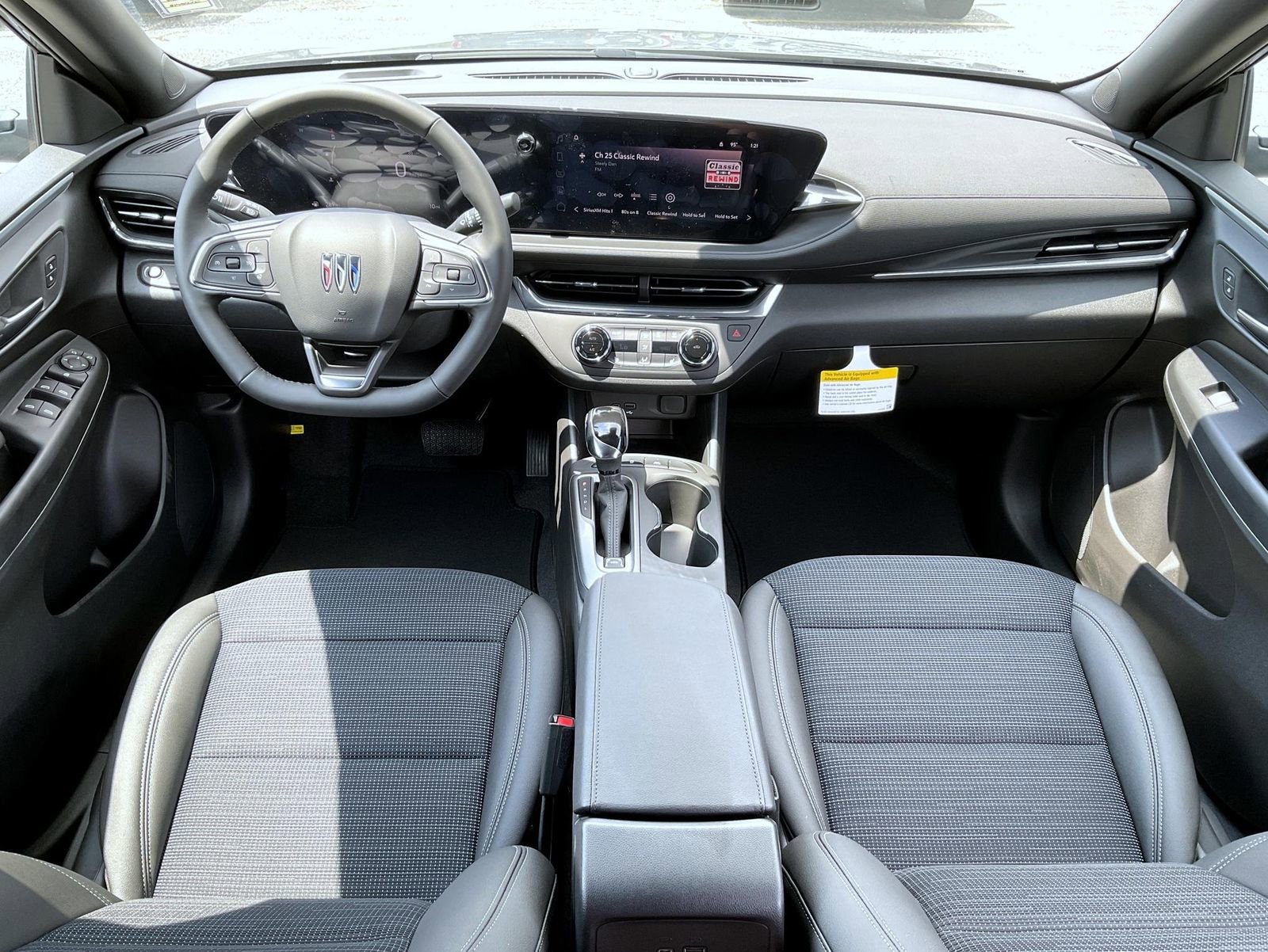 2025 Buick Envista Preferred photo 12