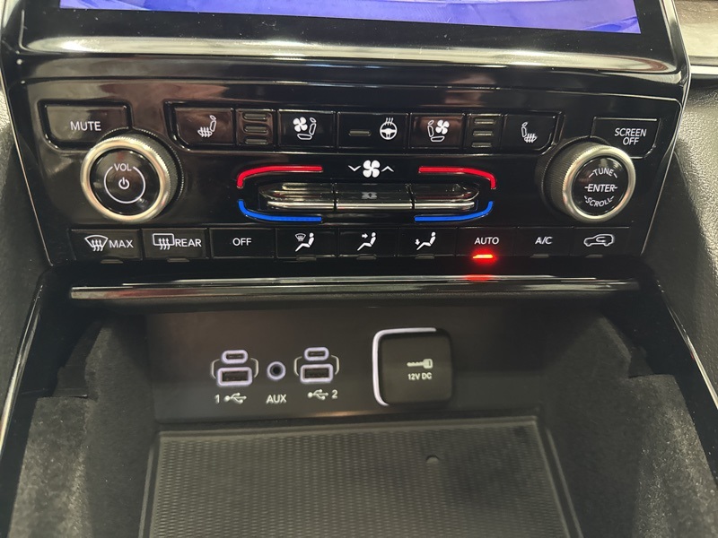 2022 Jeep Grand Cherokee Overland photo 40