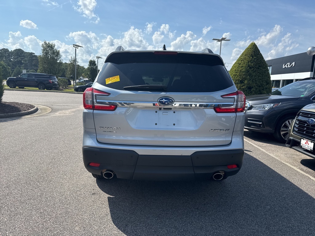 2024 Subaru Ascent Premium photo 2