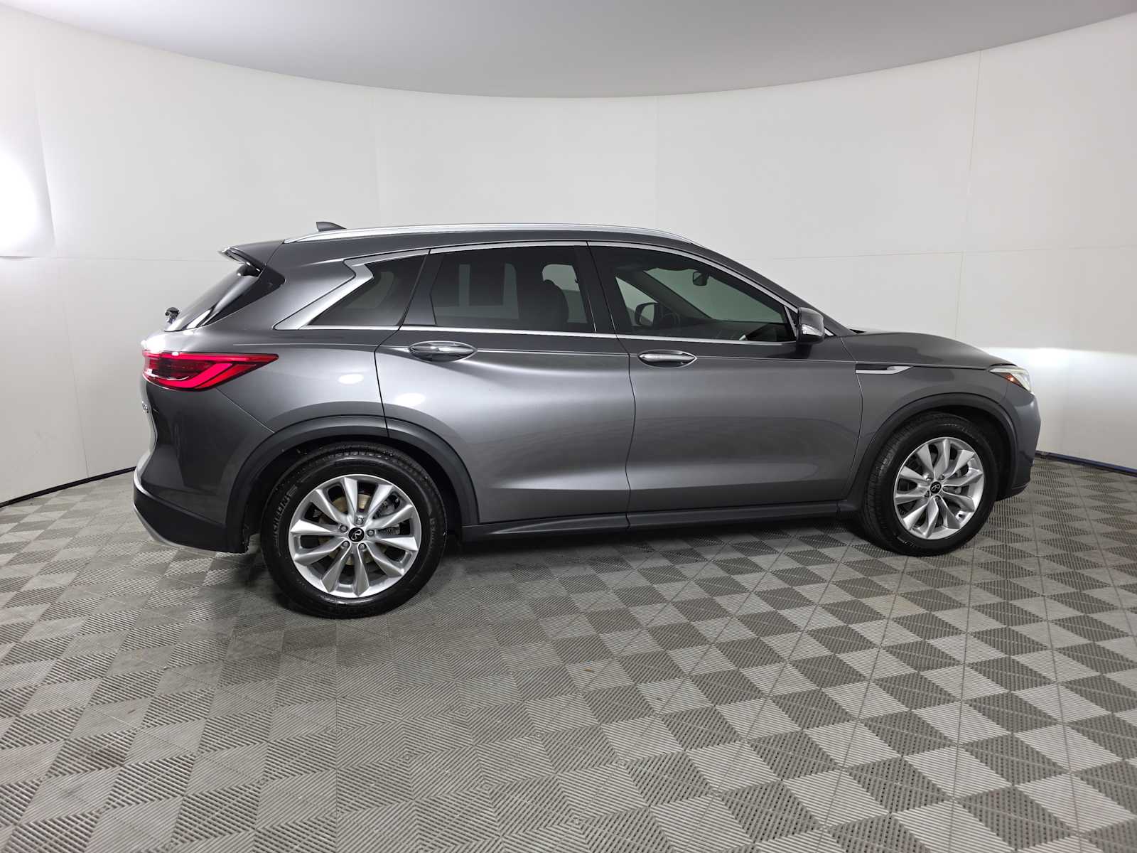 2020 Infiniti QX50 Luxe photo 7