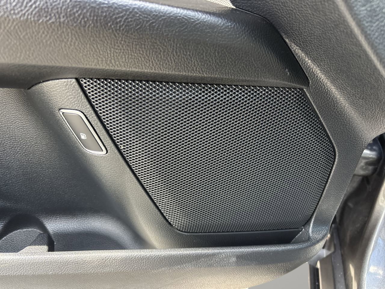 2018 Ford Fusion Hybrid S photo 18