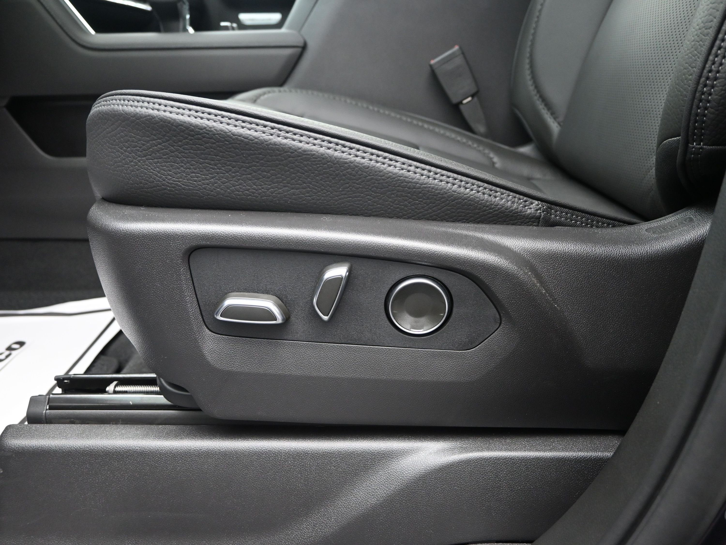 2026 Gmc Sierra Denali photo 7