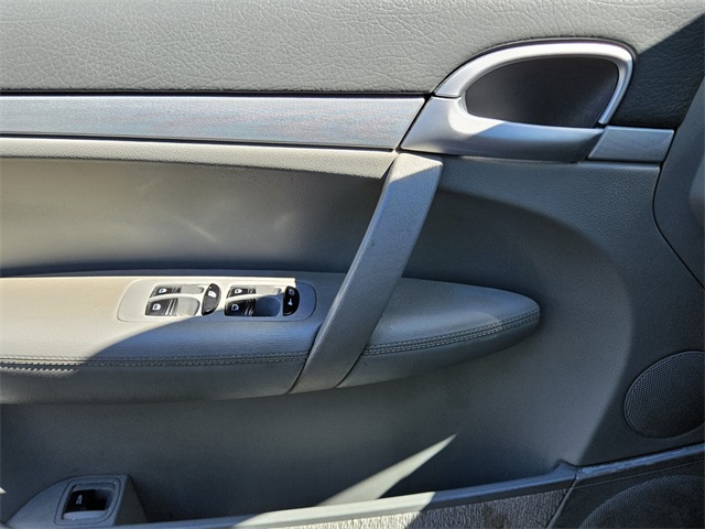 2010 Porsche Cayenne Base photo 27