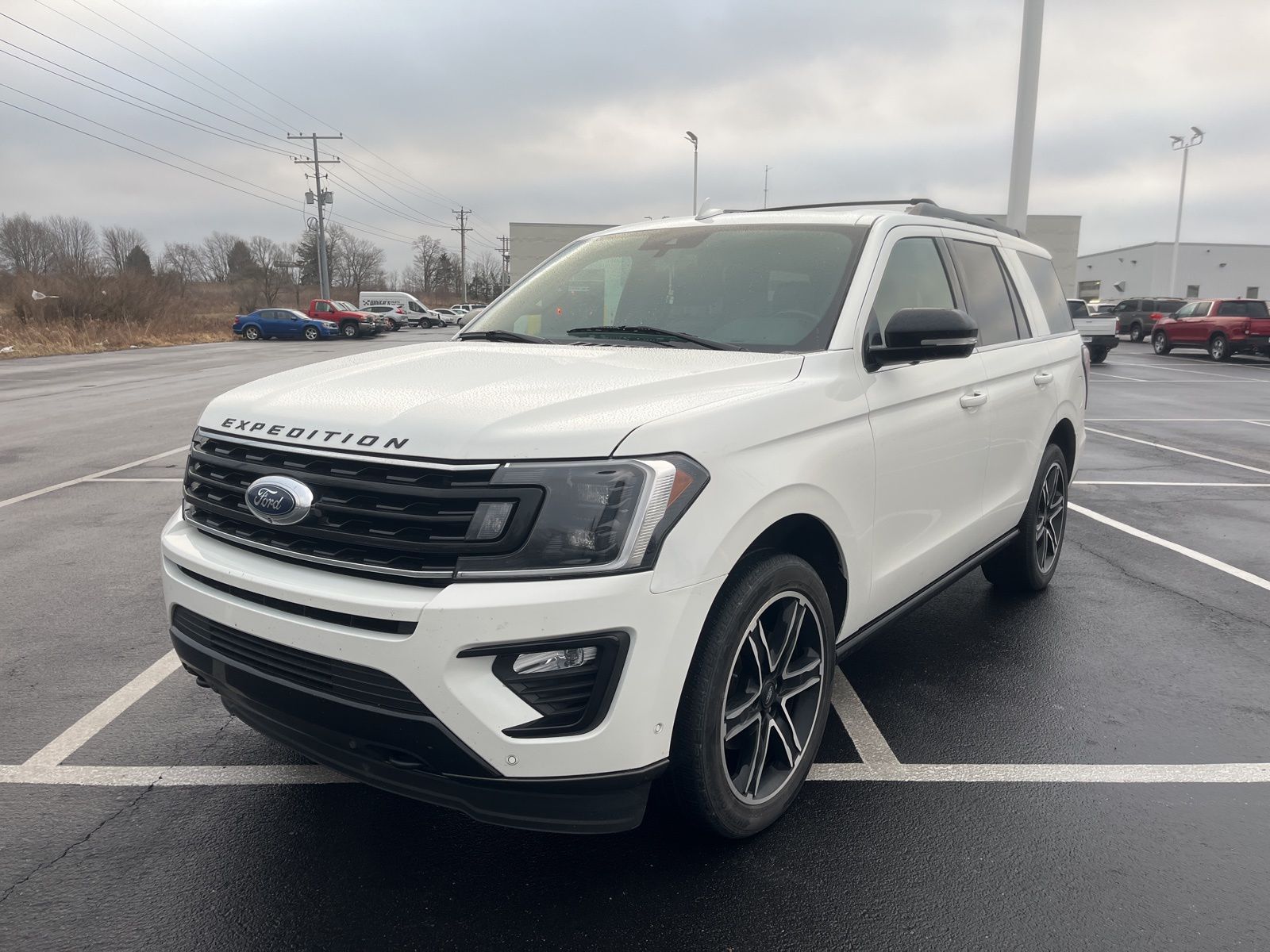 2021 Ford Expedition Limited's photo
