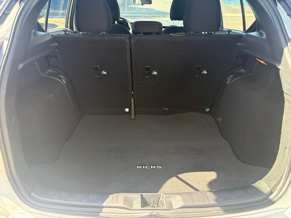 2023 Nissan Kicks SV photo 32