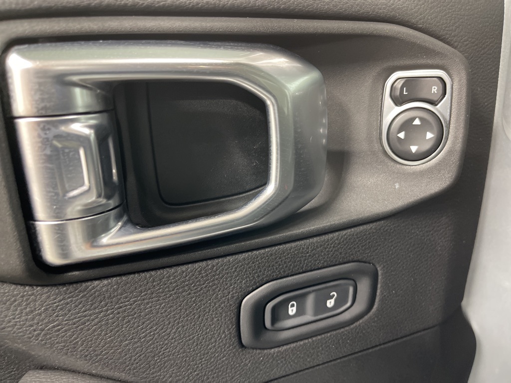 2023 Jeep Wrangler Sahara 4xe photo 20