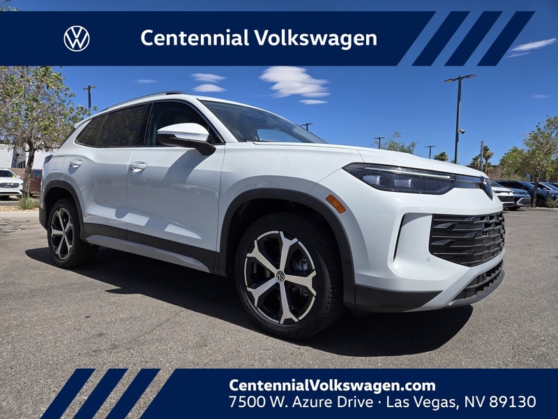 2025 Volkswagen Tiguan SE's photo