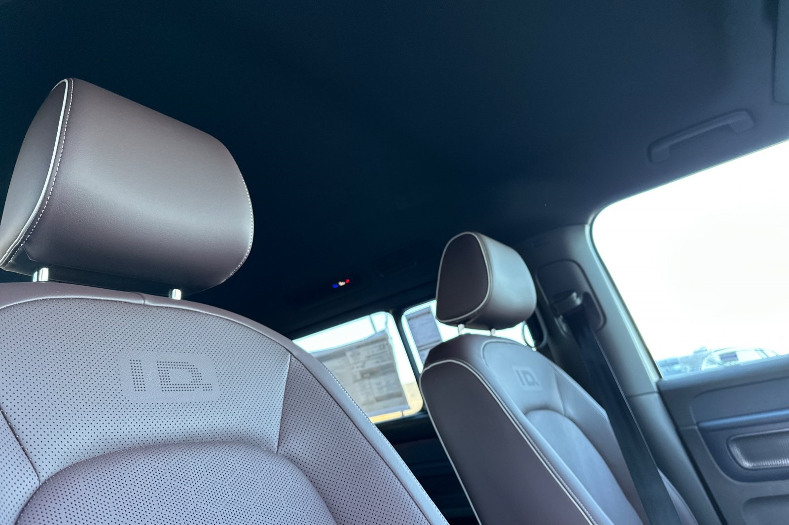 2025 Volkswagen ID. Buzz Pro S photo 16