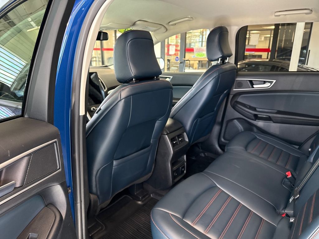 2024 Ford Edge SEL photo 17