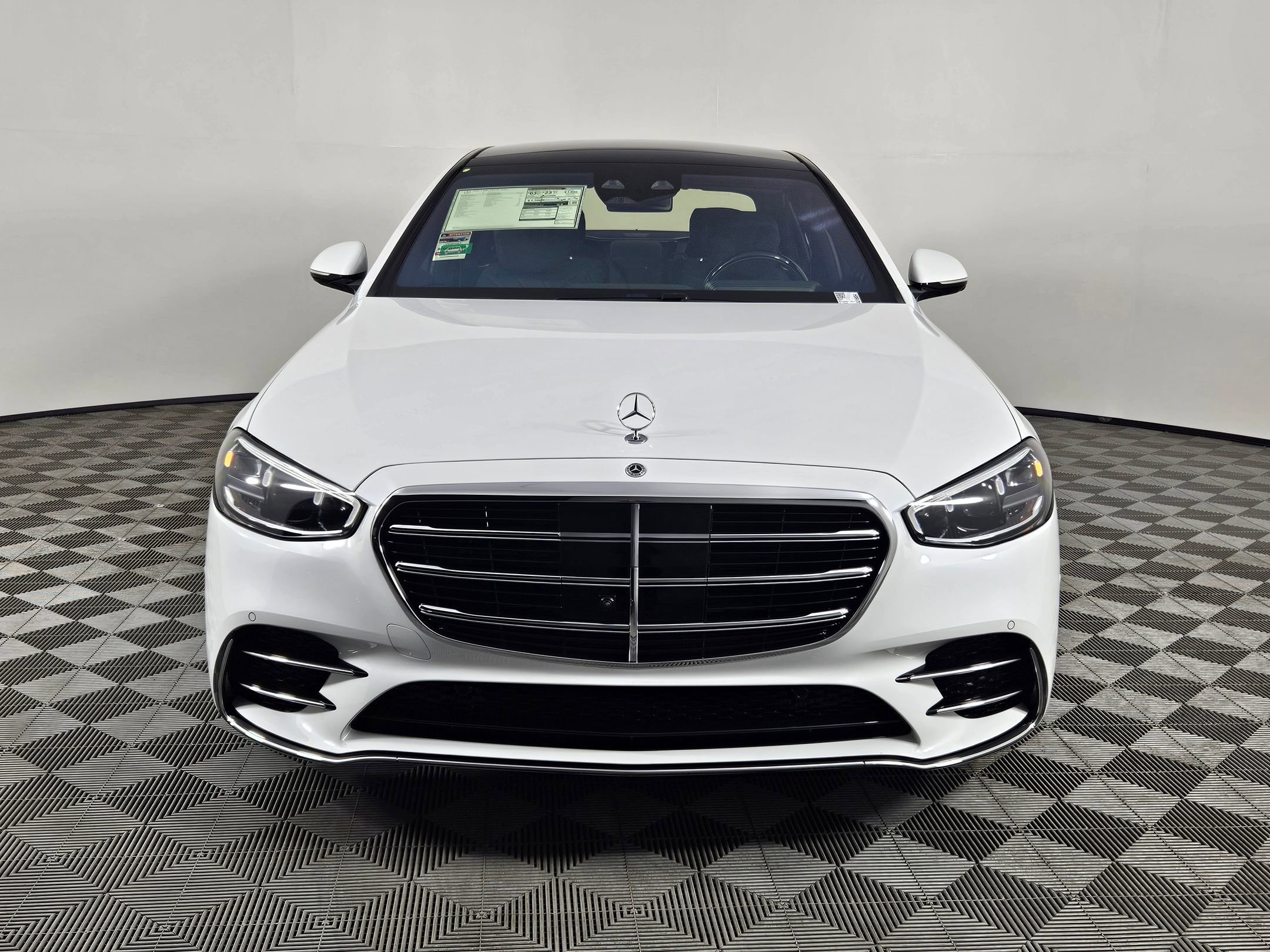 2025 Mercedes Benz S 580e 4MATIC photo 8