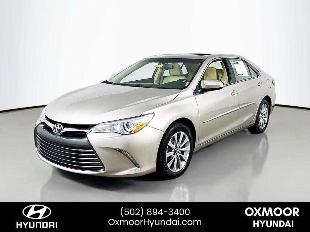 2017 Toyota Camry XLE photo 3