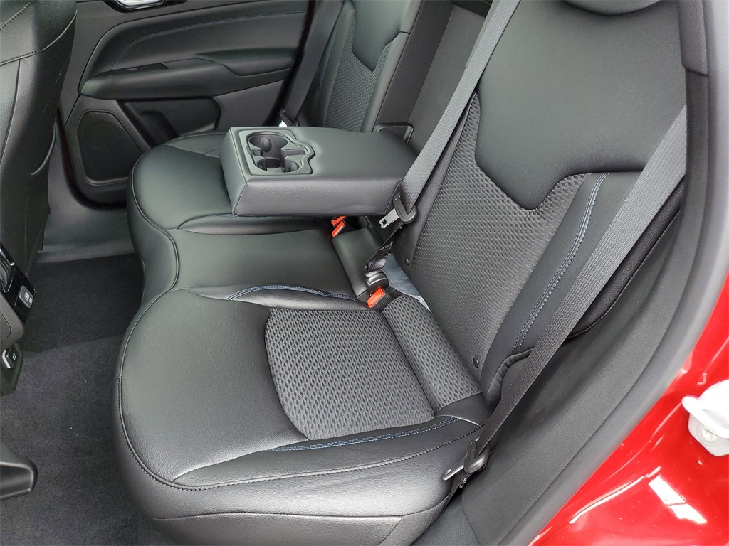 2026 Jeep Compass Latitude photo 4