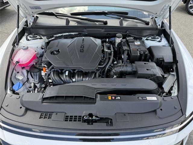 2025 Hyundai Sonata SE photo 12