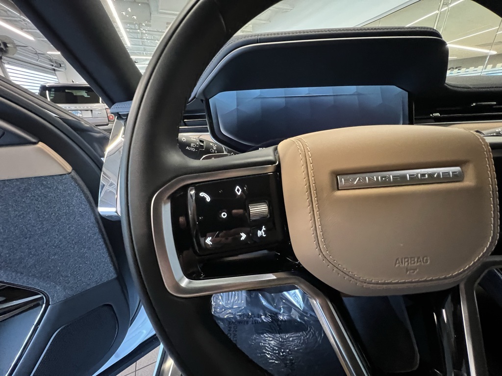2025 Land Rover Range Rover Sport SE photo 14