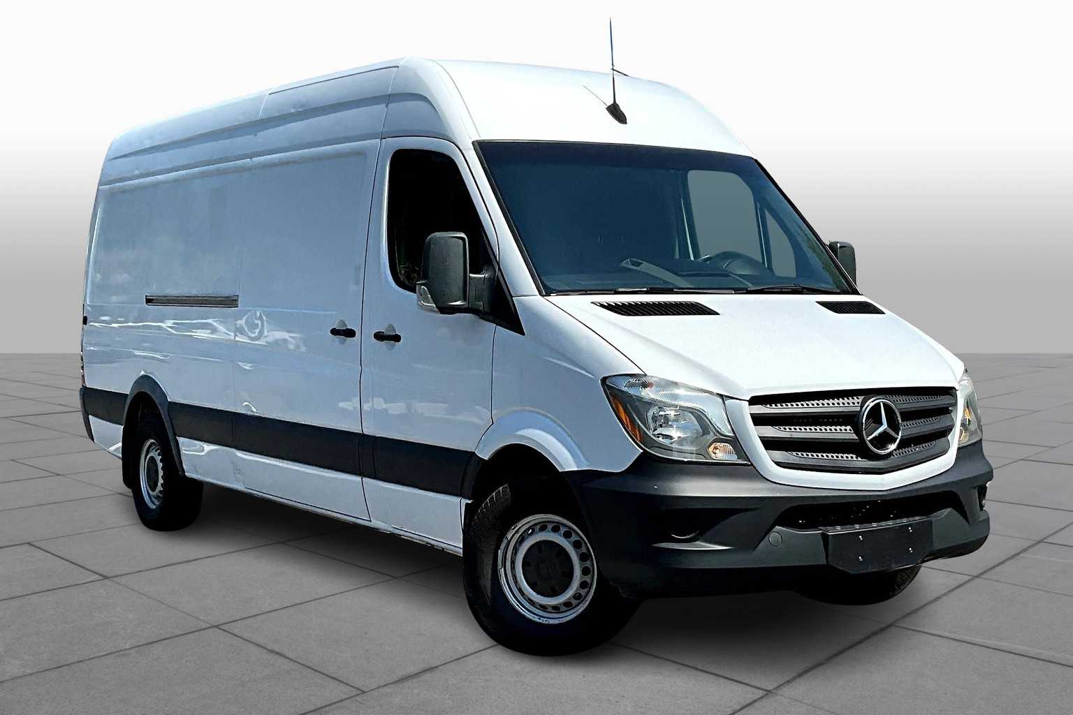 Used 2018 Mercedes-Benz Sprinter WORKER Cargo Van Base with VIN WD3PE8CDXJP612092 for sale in Okatie, SC