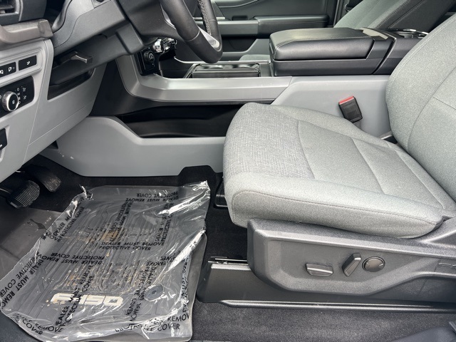 2024 Ford F-150 XLT photo 6