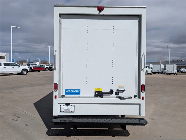 2024 Chevrolet Express Cutaway 3500 photo 4