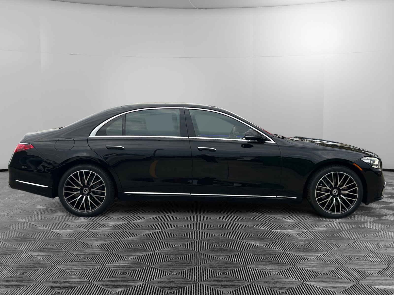 2026 Mercedes Benz S 580 4MATIC photo 6