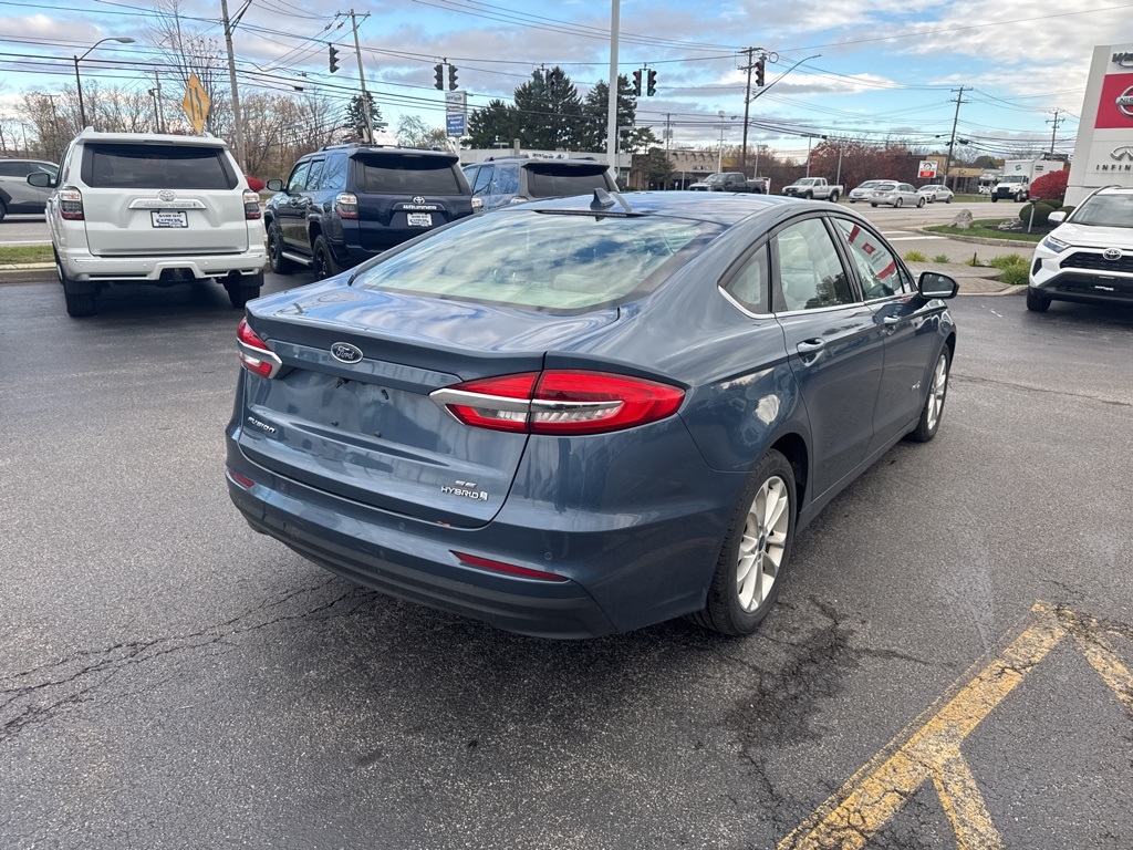 2019 Ford Fusion Hybrid SE photo 4
