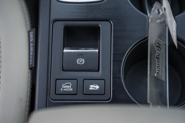 2016 Subaru Outback Limited photo 23